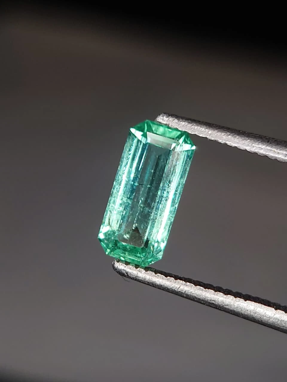 0.8ct Emerald Faceted Panjsher Emerald Loose Gemstone from Afghanistan — view 1